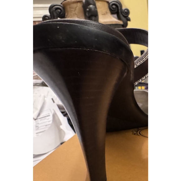 Tod's Pellame Brushed Sandals MRSP in box $975 - Picture 3 of 10